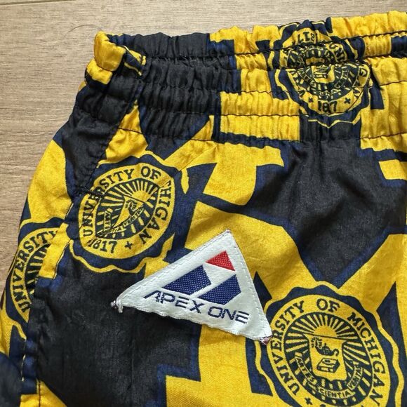 Vintage 90s Apex One Varsity University of Michigan Nylon Light Pants S Fits M-L - Picture 5 of 10